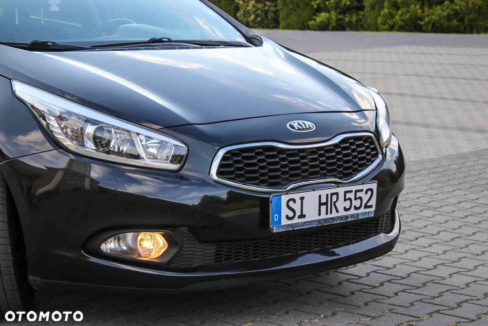 Kia Ceed 1.6 CRDi 128 ISG SW Vision - 18