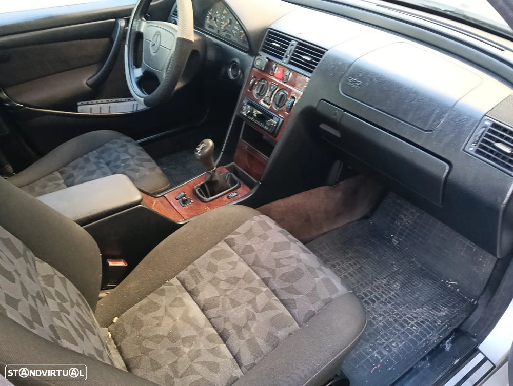 Mercedes-Benz C 220 CDI Classic - 11