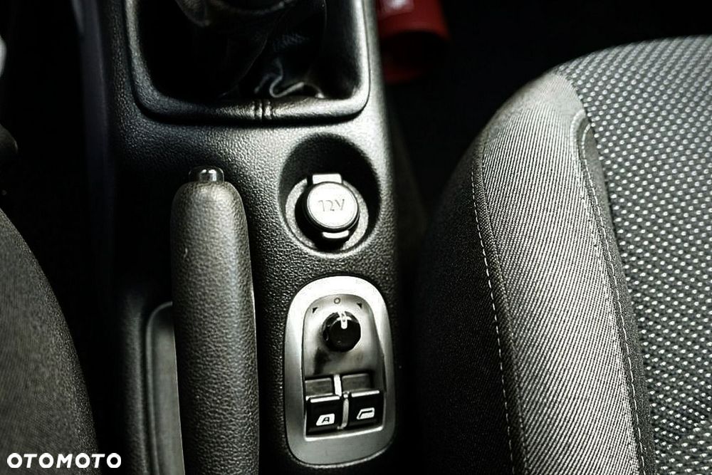 Peugeot 206 plus - 25