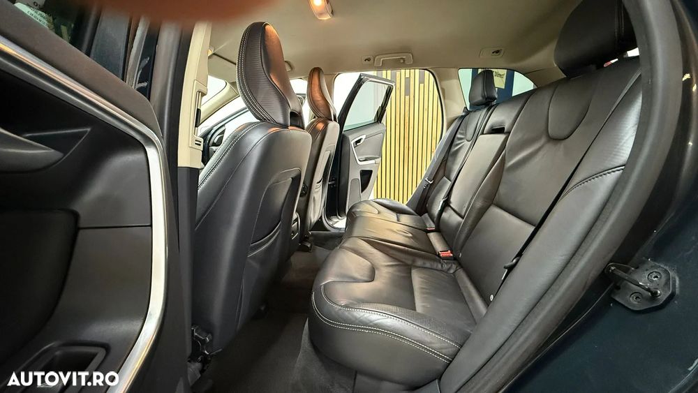 Volvo XC 60 D3 Aut. Summum - 9