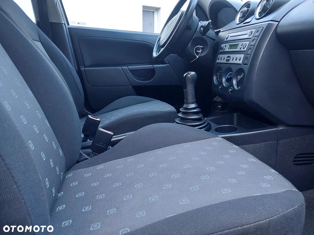 Ford Fiesta 1.3 - 8