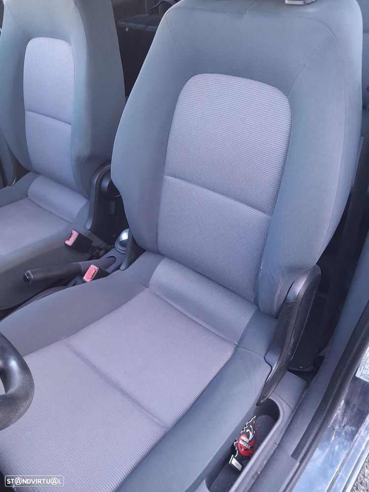 Mitsubishi Colt 1.1 Inform — fotografia 7