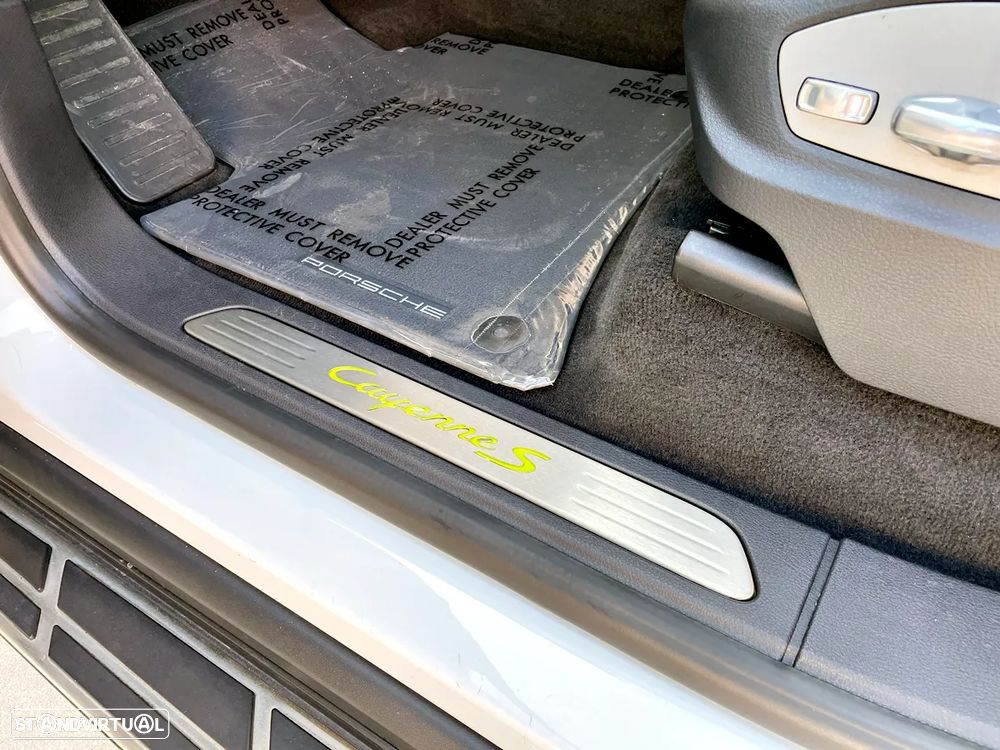 Porsche Cayenne S E-Hybrid - 24