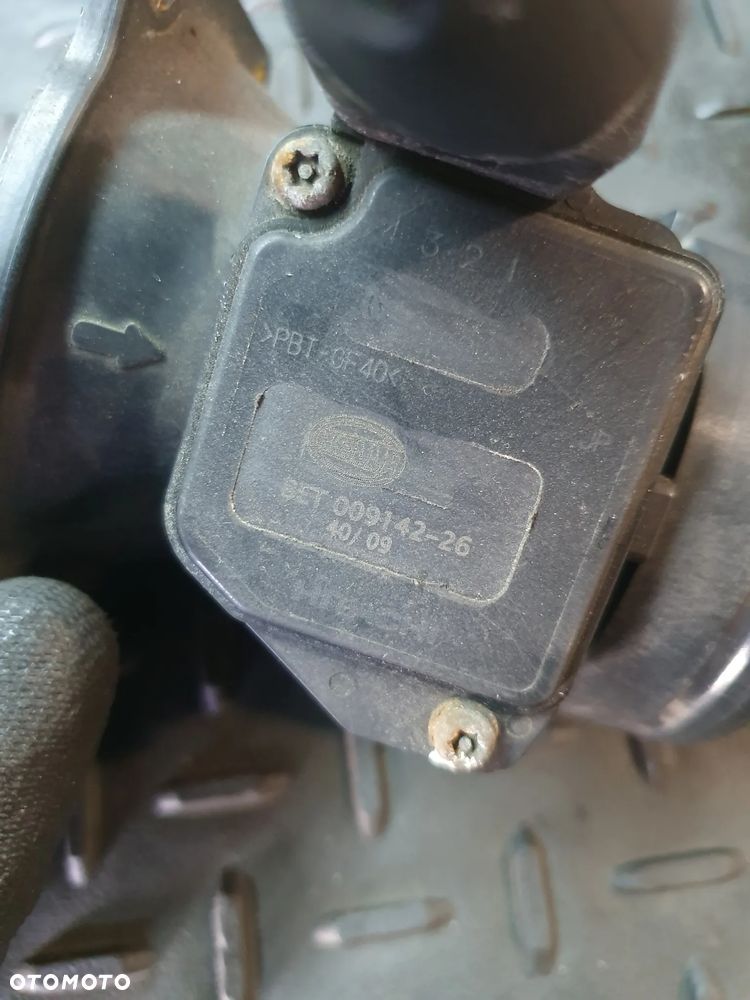 PRZEPŁYWOMIERZ POWIETRZA VW Golf IV 1.6 8V 8ET009142-26 AUDI A4 B5 LIFT - 2