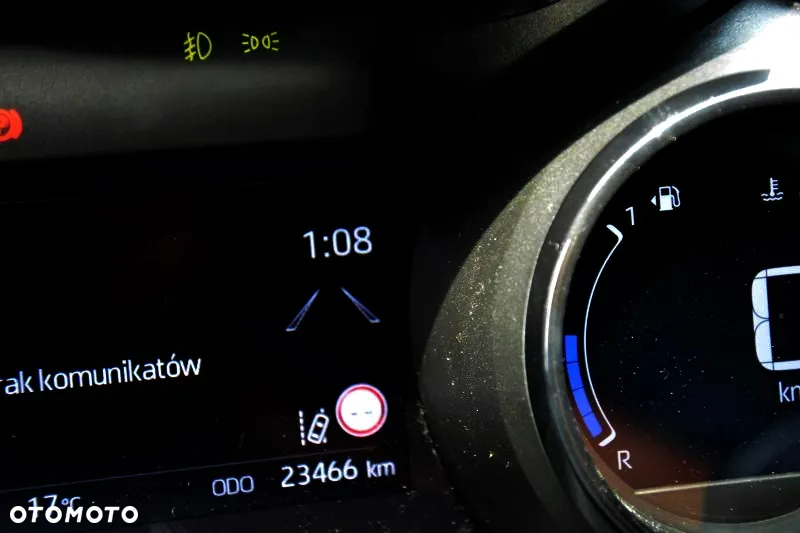 Toyota Yaris - 32