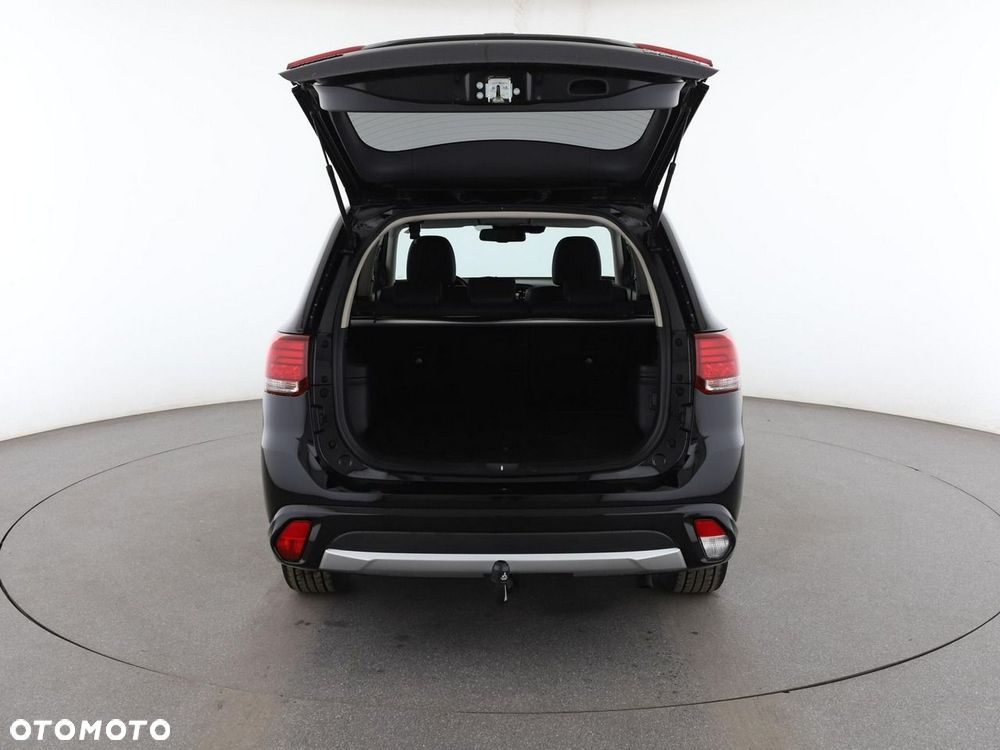Mitsubishi Outlander - 20