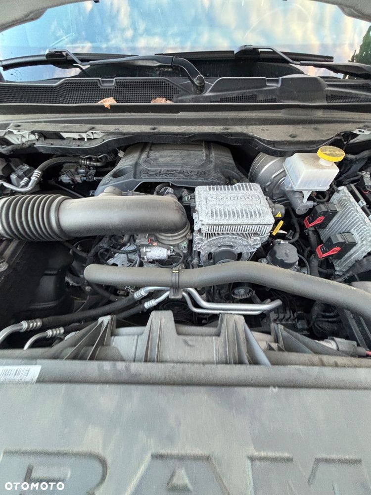RAM 1500 5.7 Crew Cab Laramie - 12
