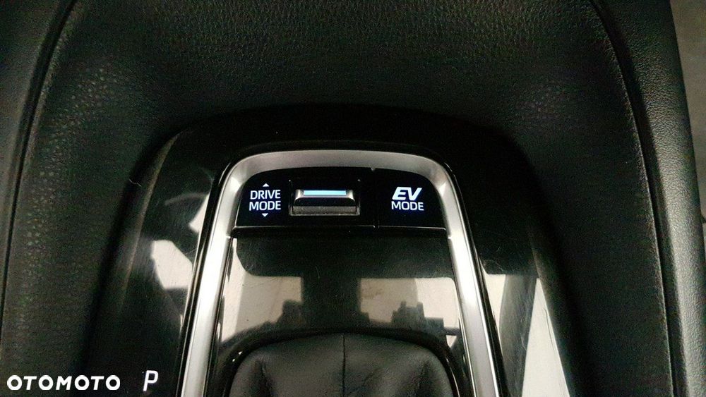 Toyota Corolla 1.8 Hybrid Comfort - 25