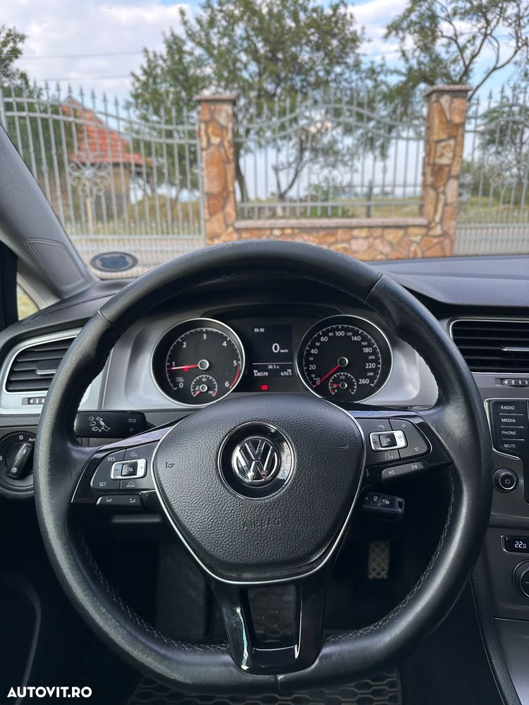 Volkswagen Golf 1.6 TDI DPF BMT Highline - 16