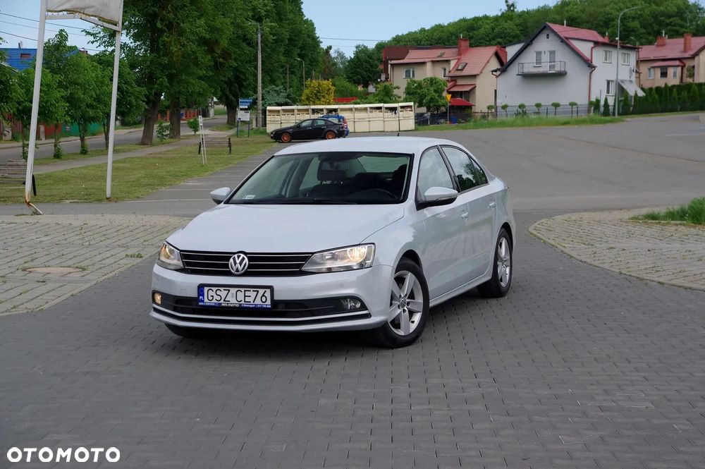 Volkswagen Jetta 2.0 TDI DPF BMT Trendline - 9