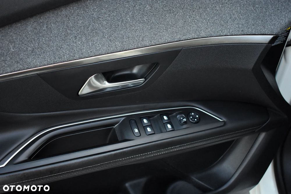 Peugeot 3008 HDi FAP 150 Allure - 23