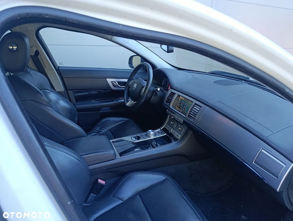 Jaguar XF 3.0 V6 D S Luxury - 20