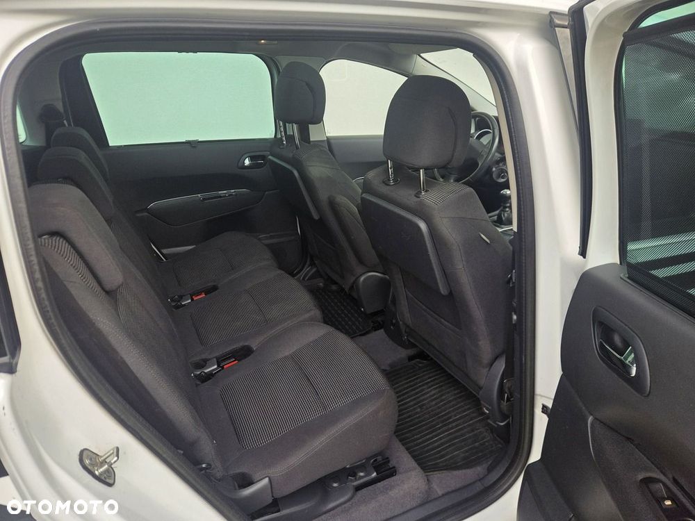 Peugeot 5008 - 17