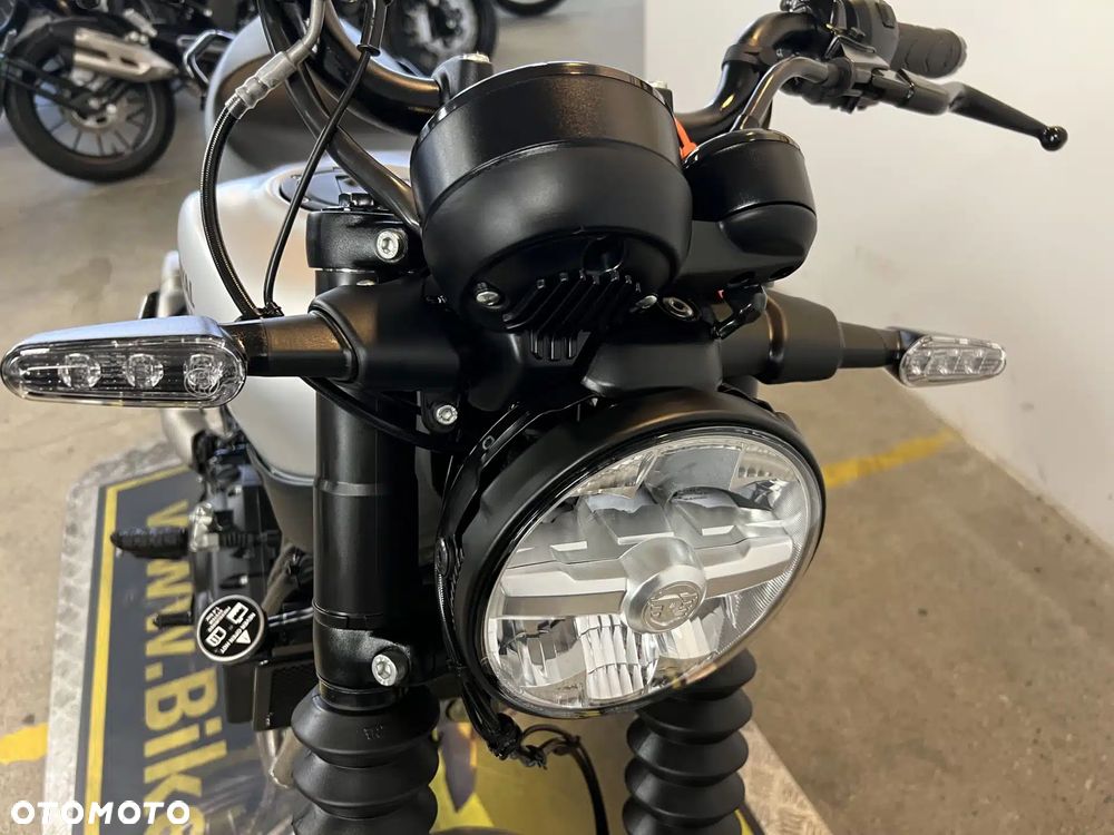 Royal Enfield Guerrilla - 19