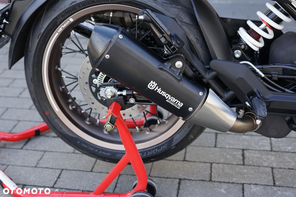 Husqvarna Vitpilen - 10