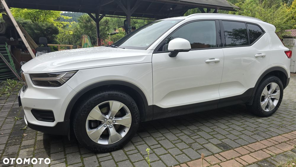 Volvo XC 40 D4 AWD Momentum Pro - 3
