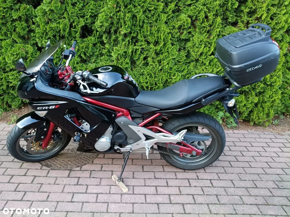 Kawasaki ER - 9
