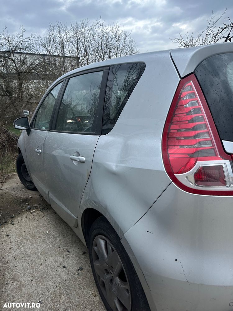 Dezmembrez Renault Scenic - 4