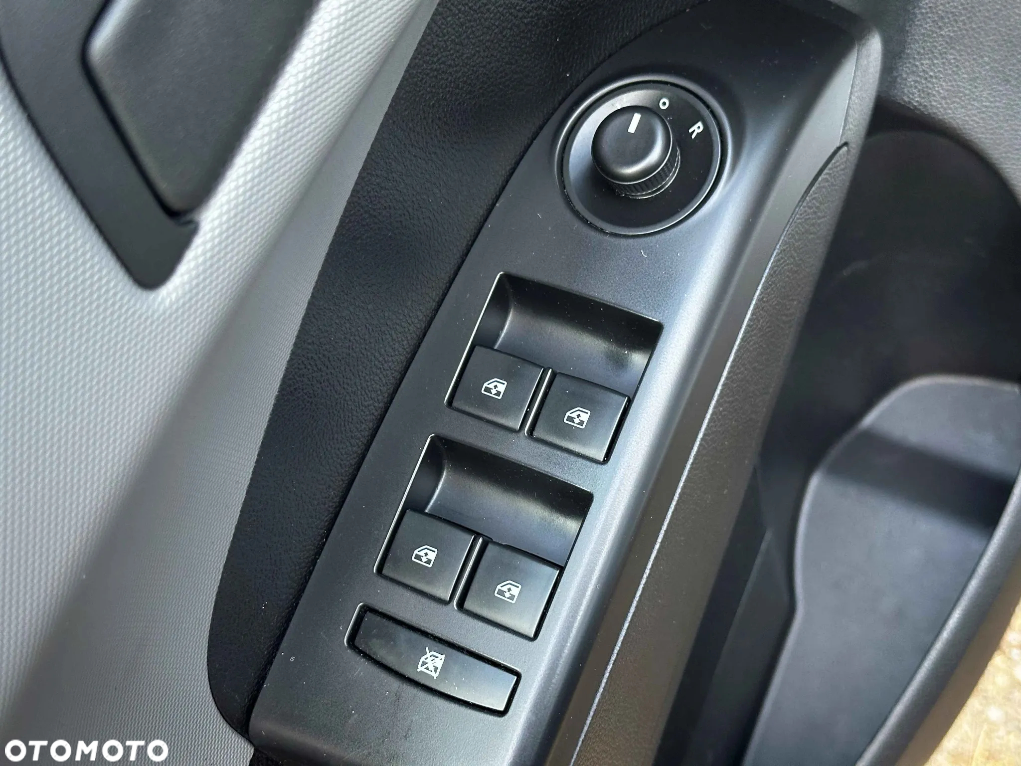 Chevrolet Aveo 1.4 LTZ S/S - 23