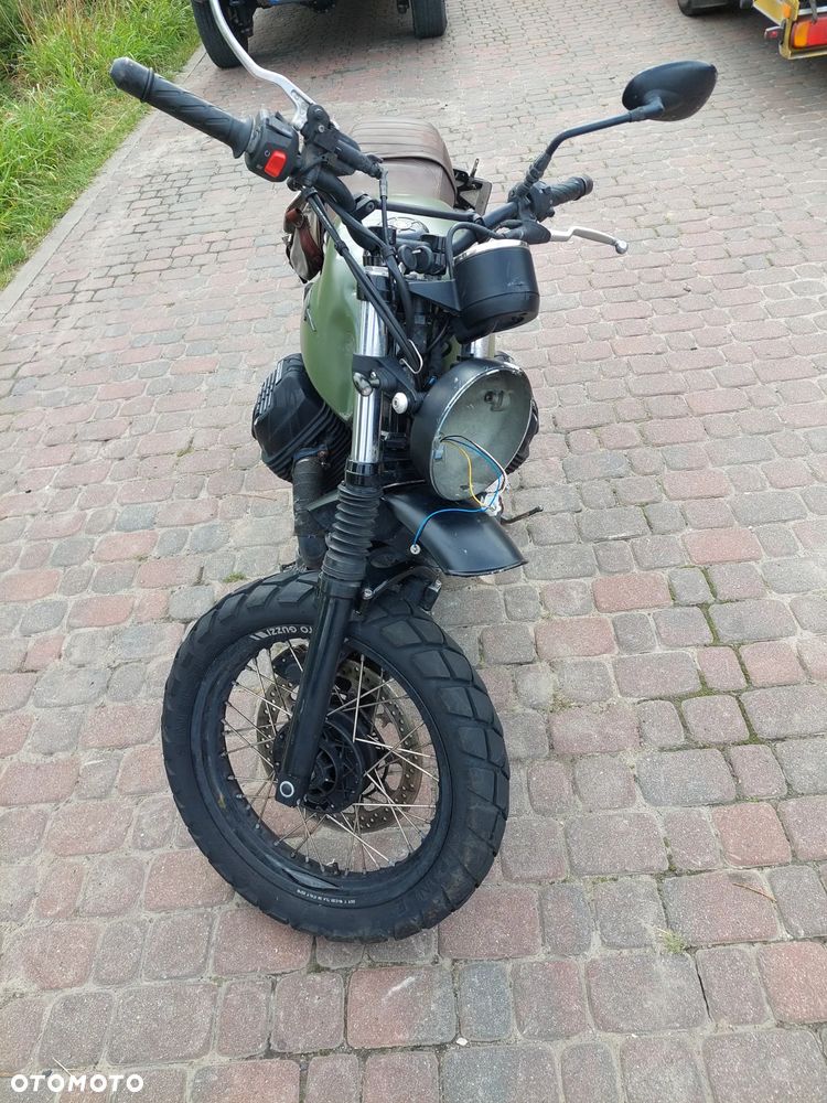 Moto Guzzi V7 - 8