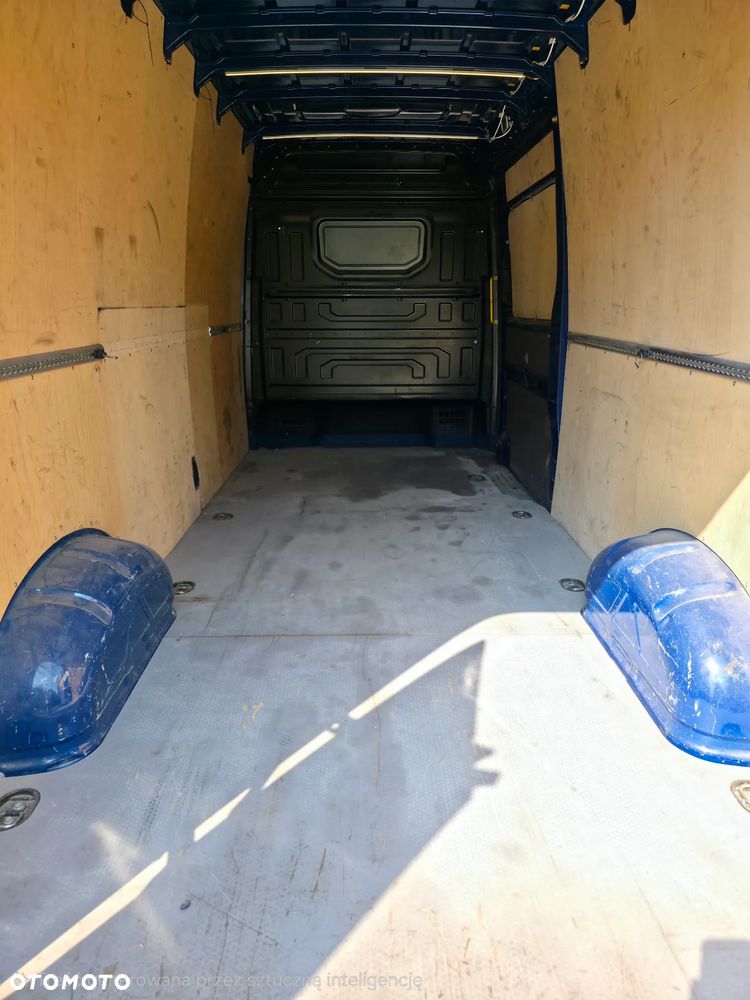 Volkswagen Crafter - 16