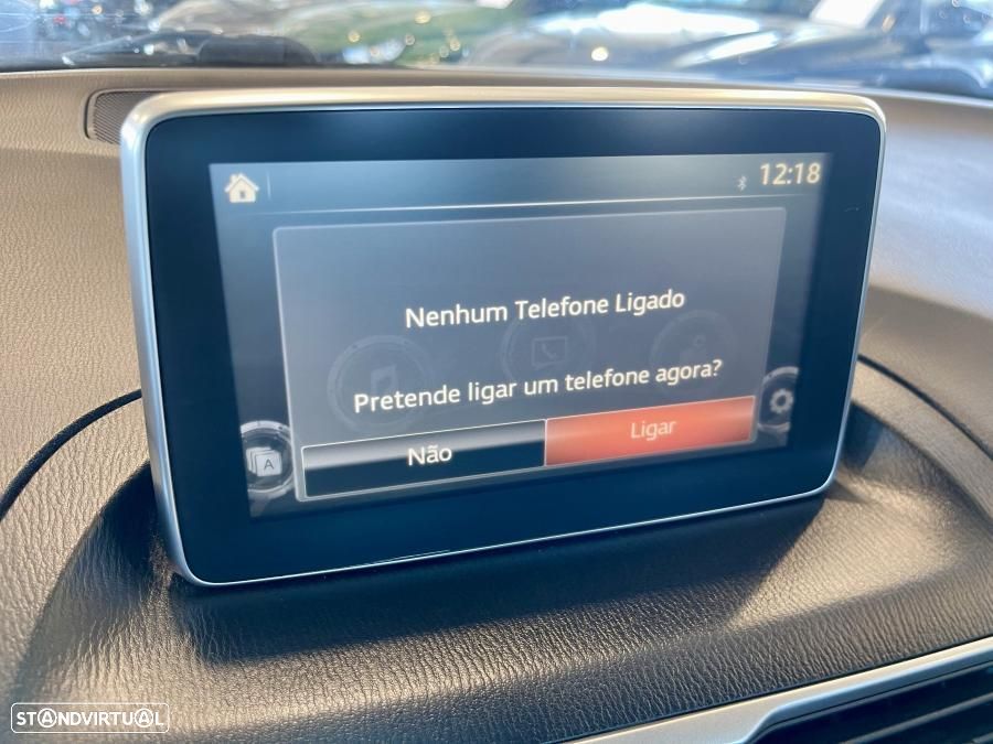 Mazda 3 Hatchback - 17