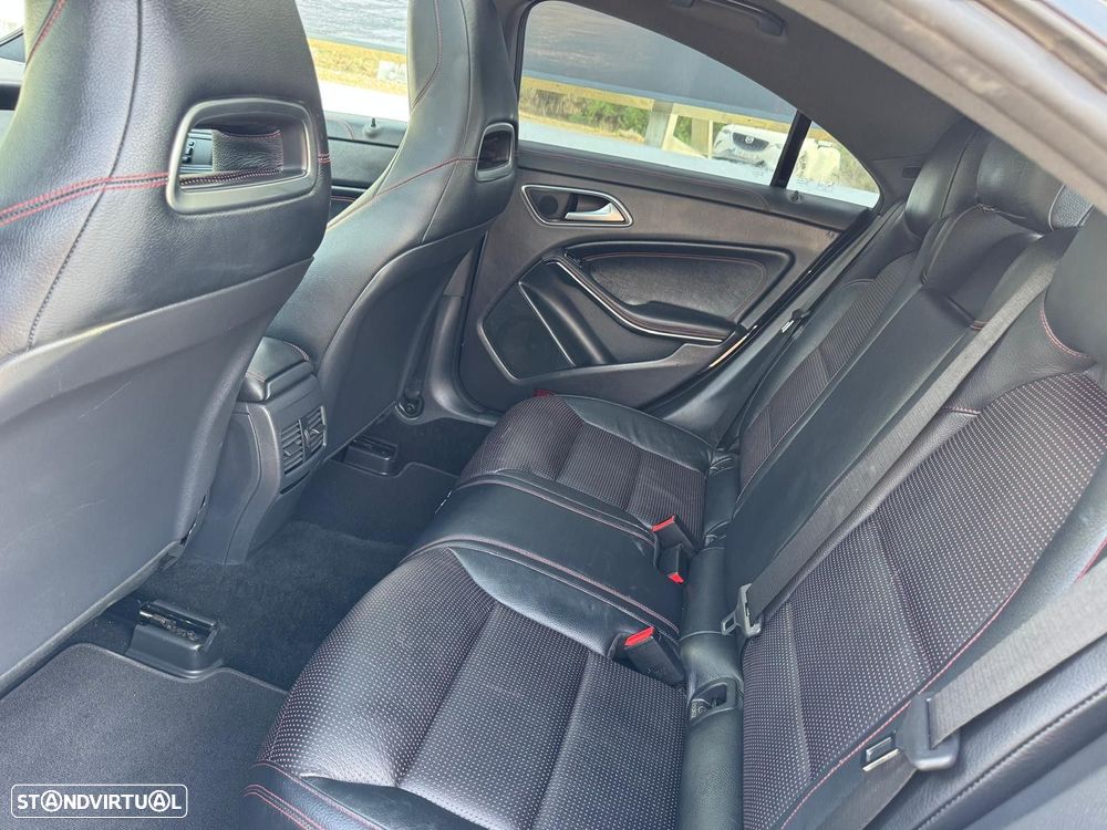 Mercedes-Benz CLA 180 d 7G-DCT AMG Line - 13