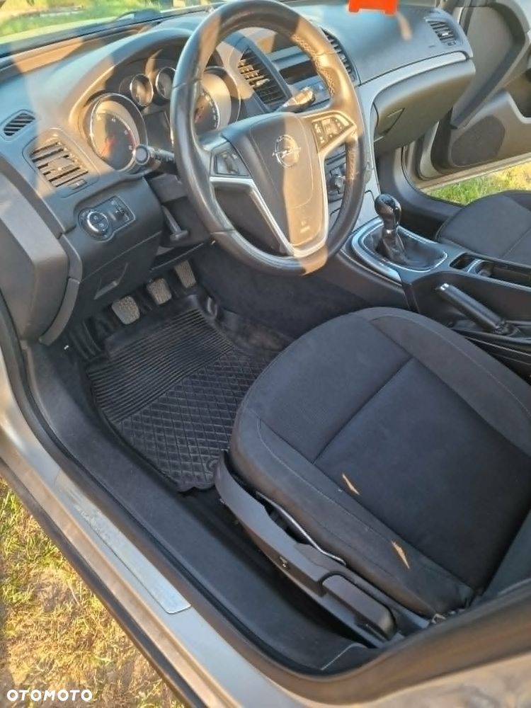Opel Insignia 2.0 CDTI - 11