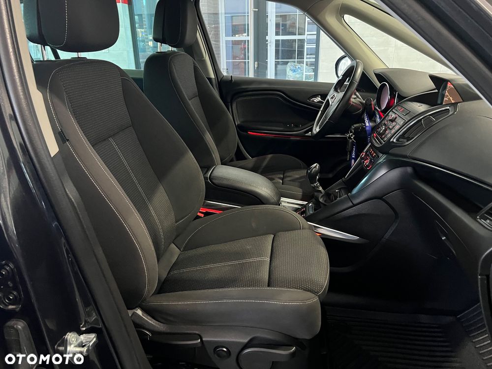 Opel Zafira 2.0 D (CDTI ecoFLEX) Start/Stop Active - 28