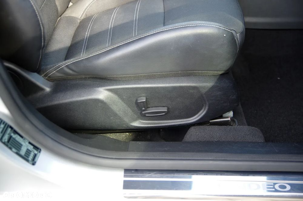 Ford Mondeo 2.0 TDCi Champions Edition - 28