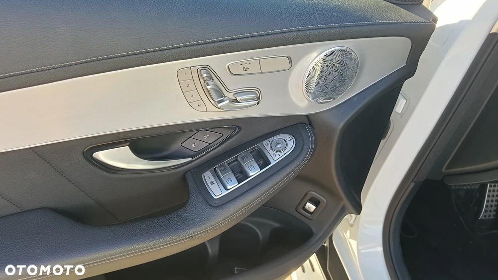 Mercedes-Benz GLC - 12