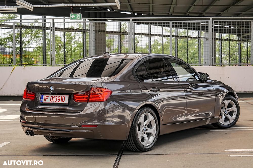 BMW Seria 3 320d Efficient Dynamic Edition Aut. Blue Performan Modern Line - 5