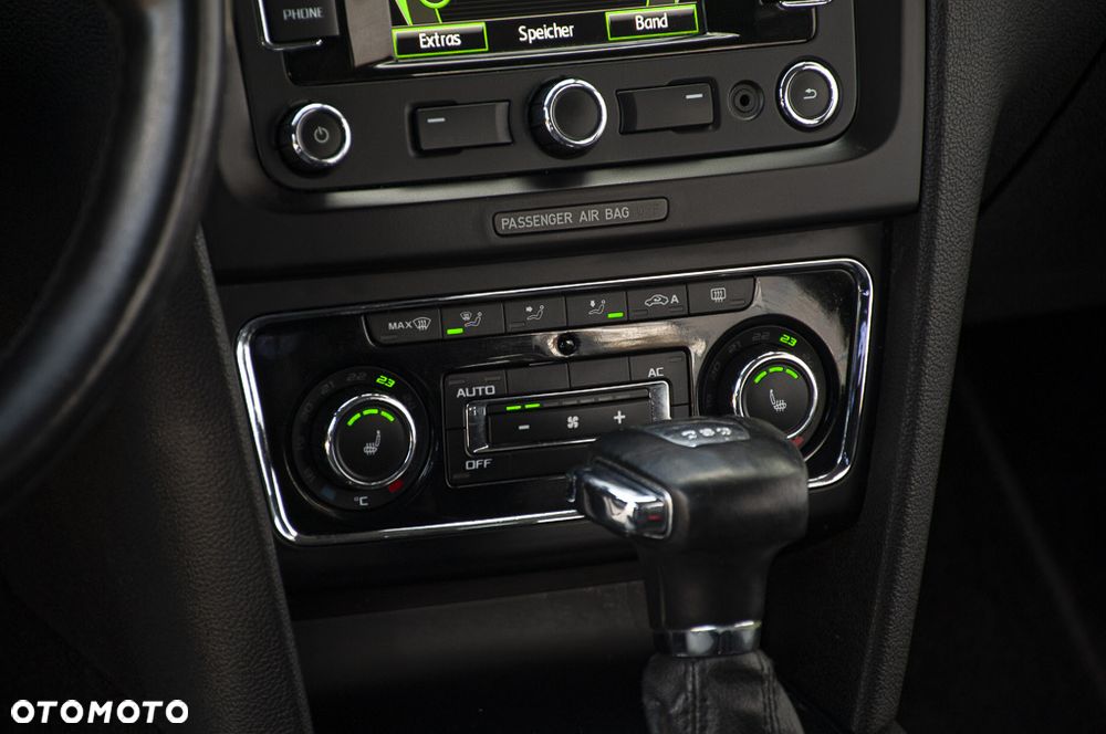 Skoda Superb 2.0 TDI DSG Ambition - 33