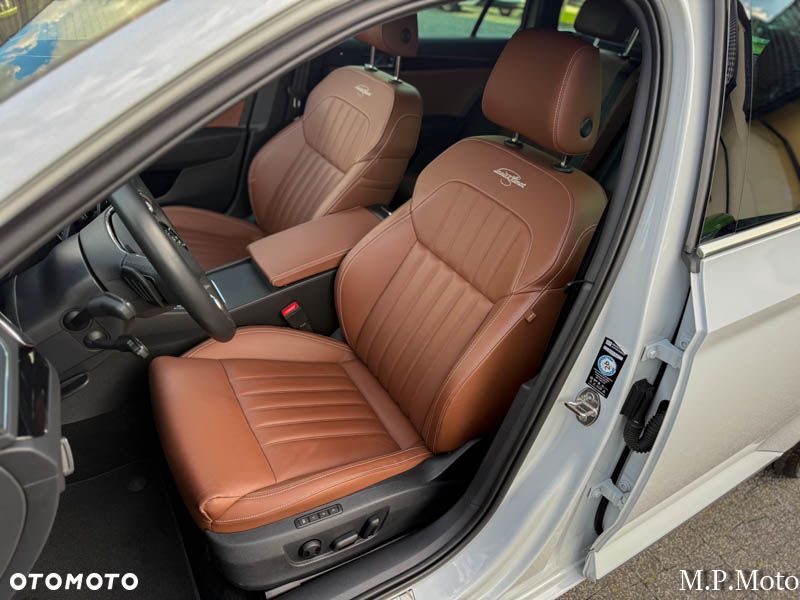 Skoda Superb 2.0 TSI 4x4 DSG L&K - 33