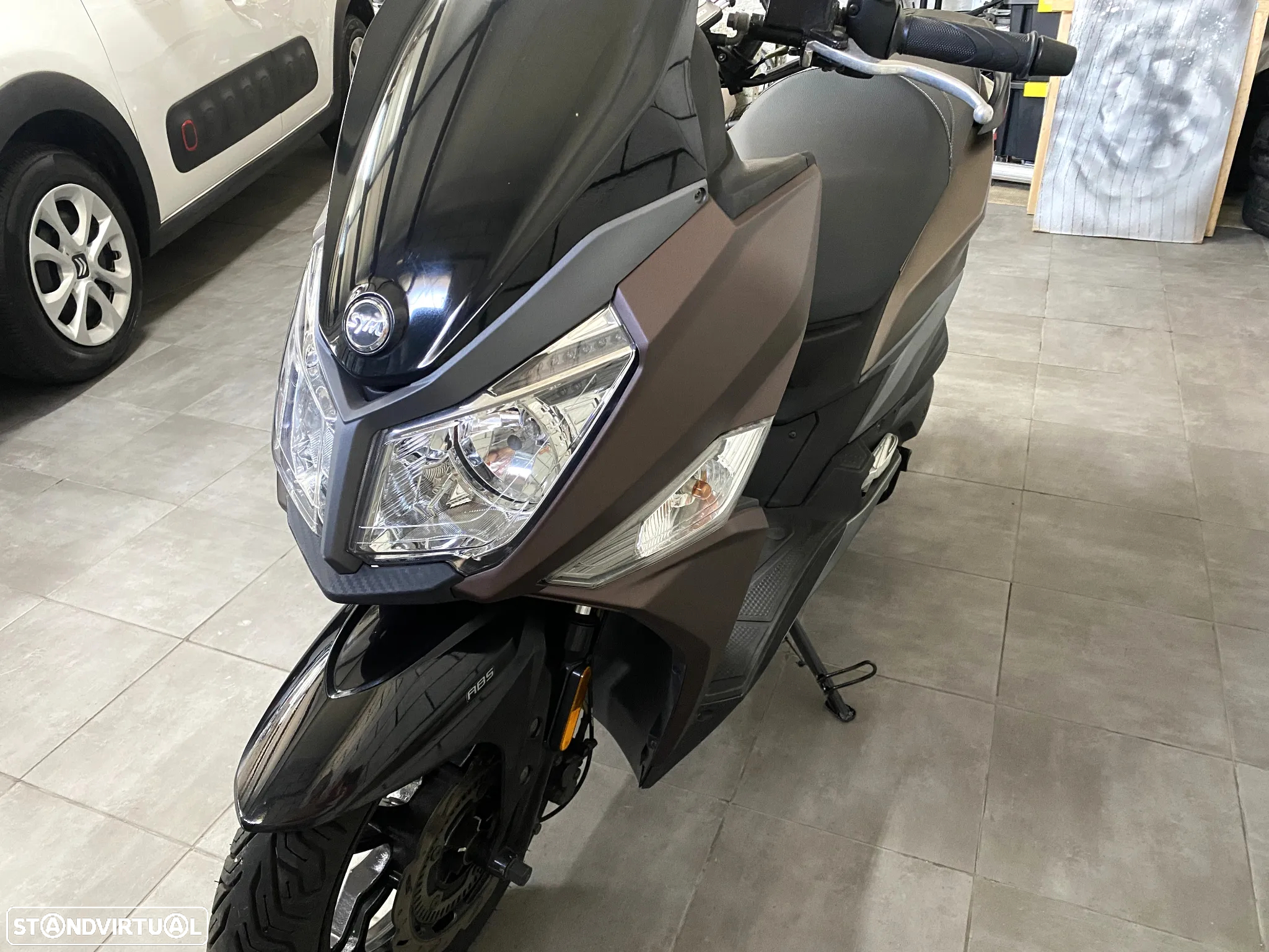 Sym JET C/nova de Garagem - 8