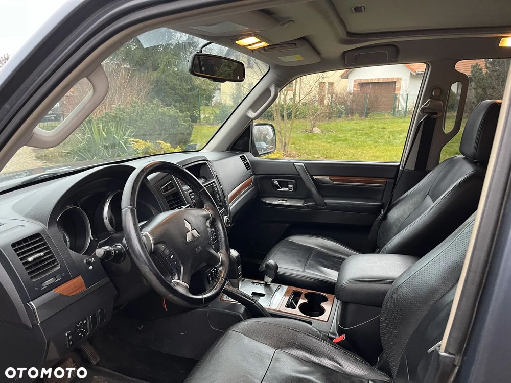 Mitsubishi Pajero 3.2 DI-D Automatik Intense - 5