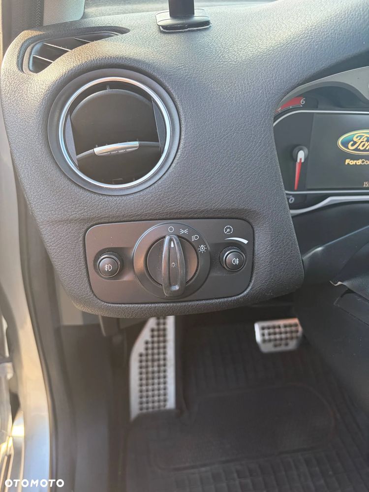Ford Mondeo - 15