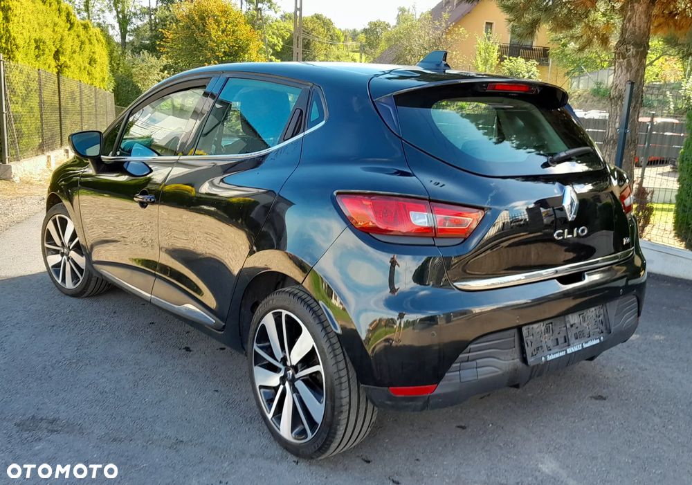 Renault Clio - 10
