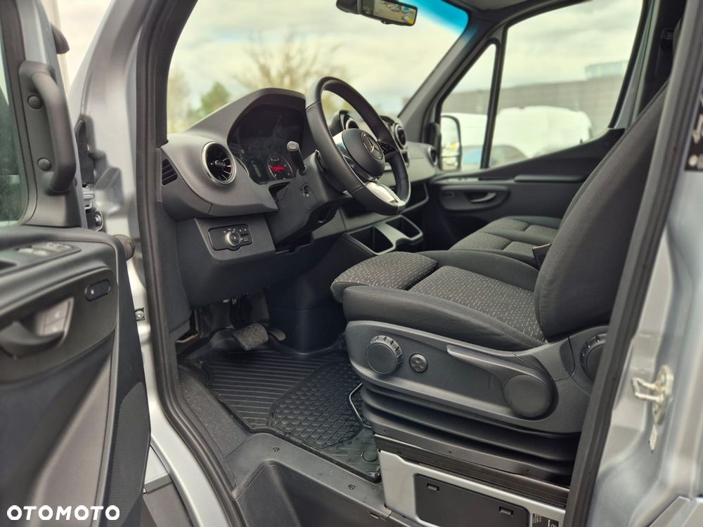 Mercedes-Benz Sprinter 317 - 10