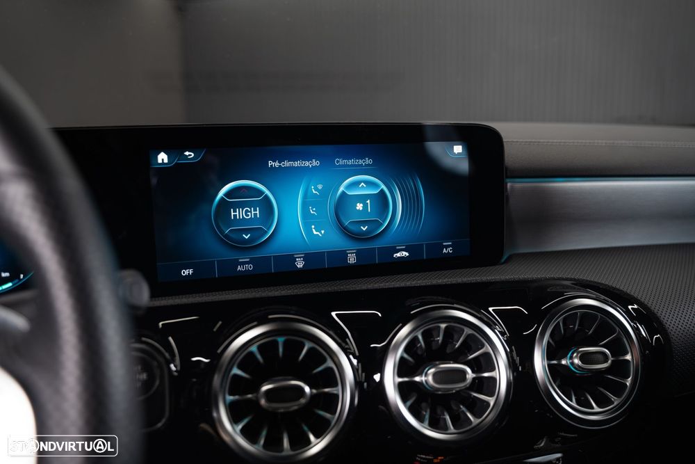 Mercedes-Benz CLA 250 e 8G-DCT AMG Line - 37