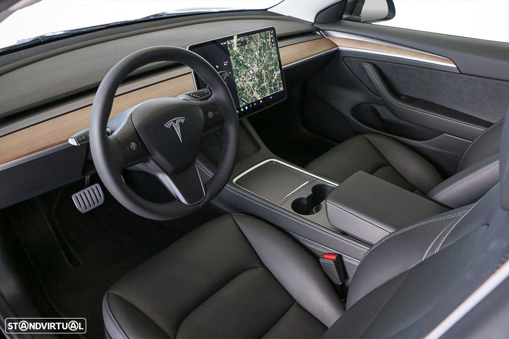 Tesla Model 3 Standard Range Plus RWD - 3