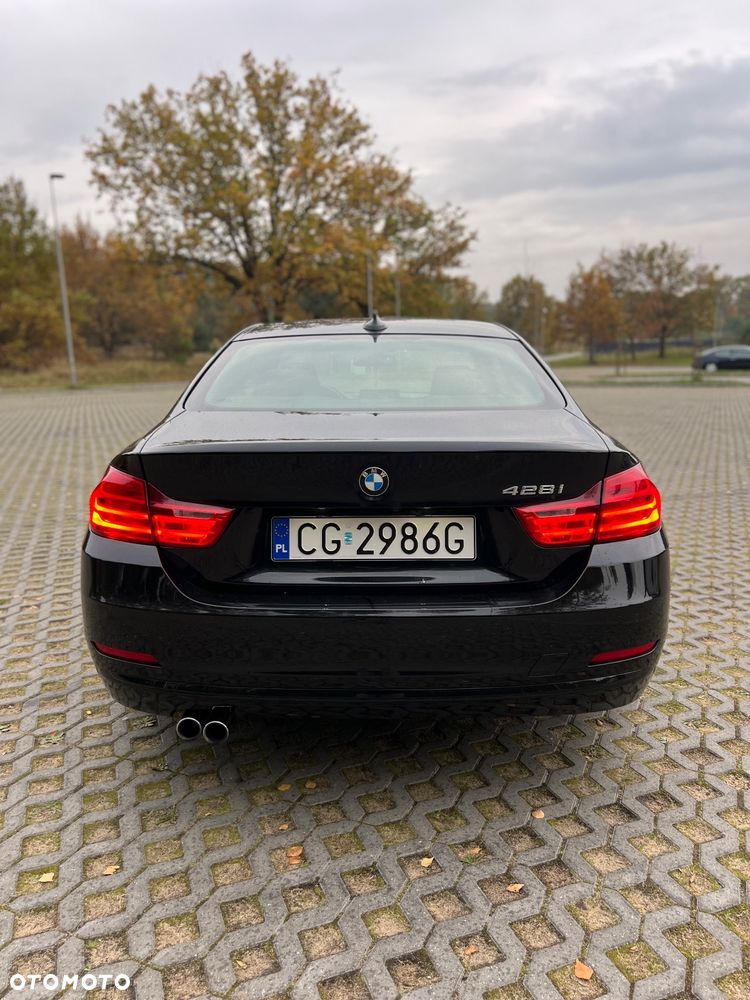 BMW Seria 4 428i Coupe - 8