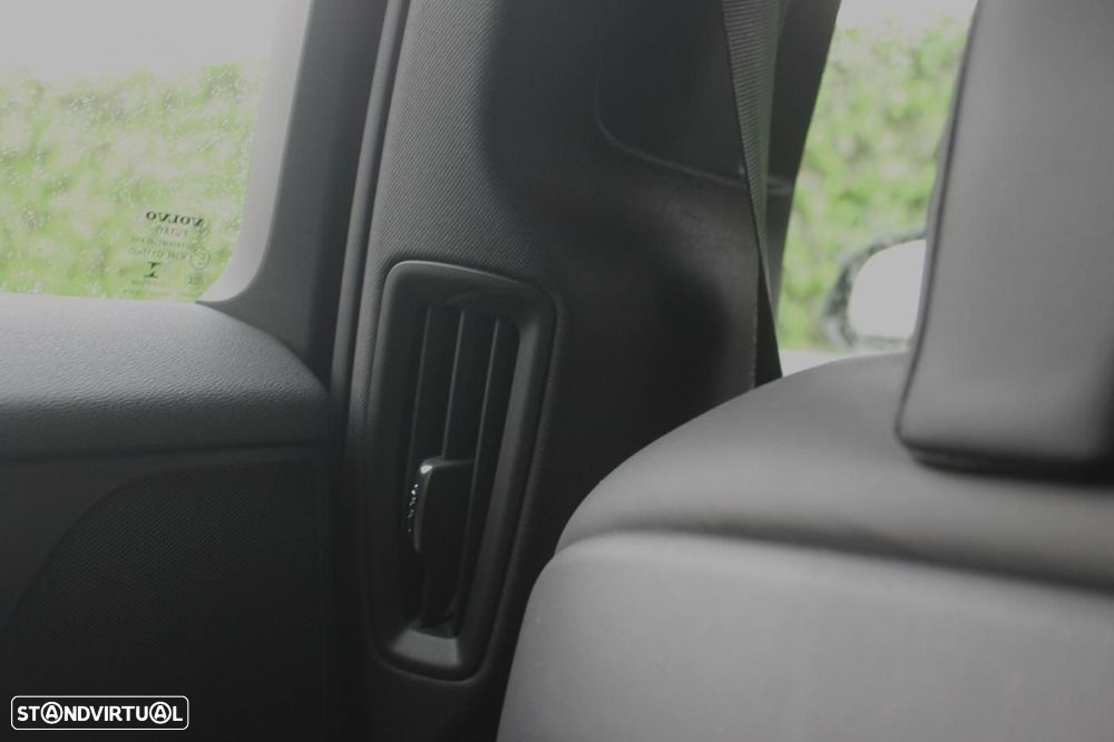 Volvo V60 2.0 T8 AWD TE R-Design - 27