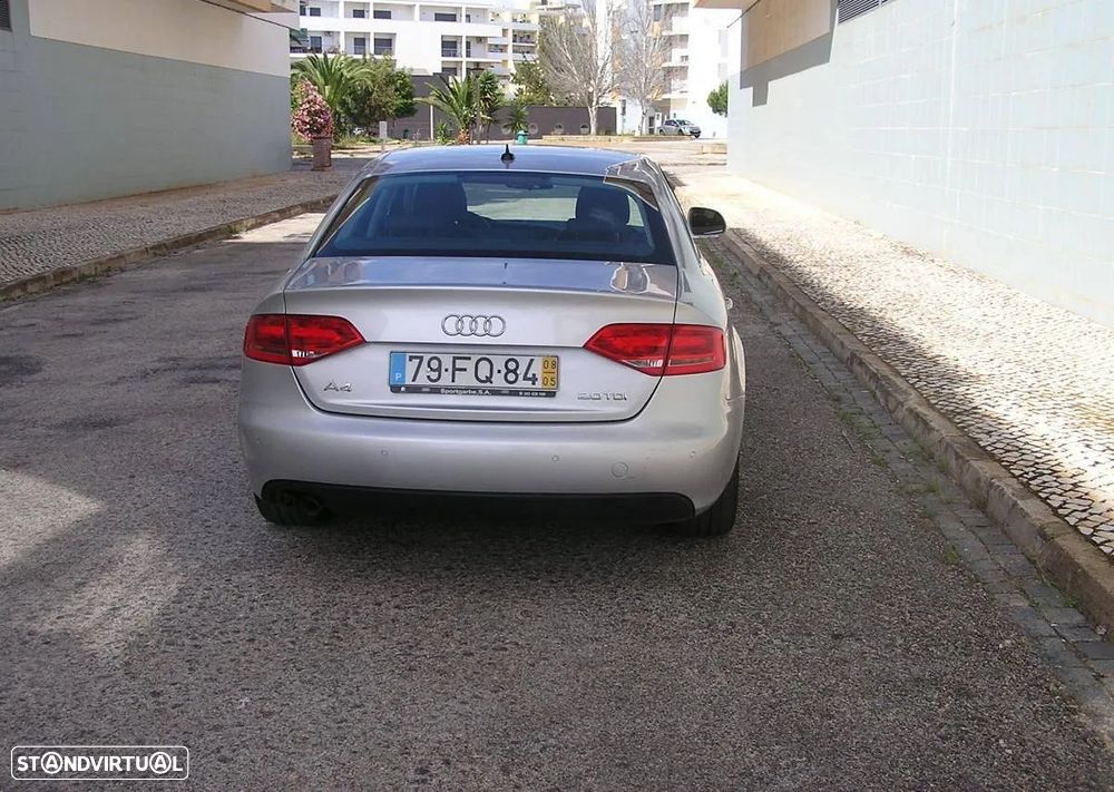 Audi A4 2.0 TDI exclusive - 3