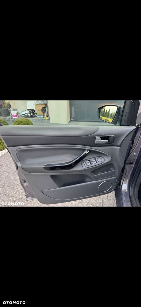 Ford Kuga S 2.0 TDCi 4x4 Editionsmodell - 18