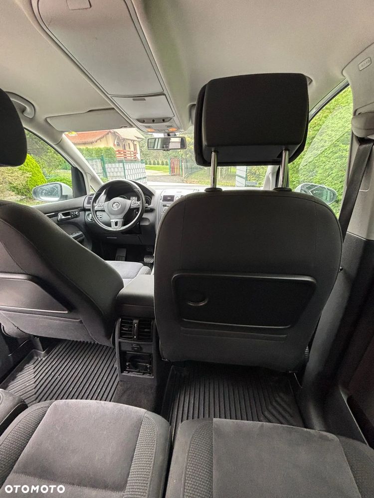 Volkswagen Touran 2.0 TDI DPF Highline DSG - 15