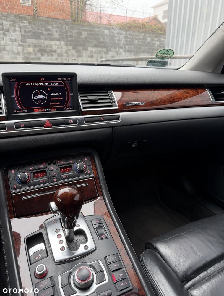 Audi A8 6.0 Quattro - 6
