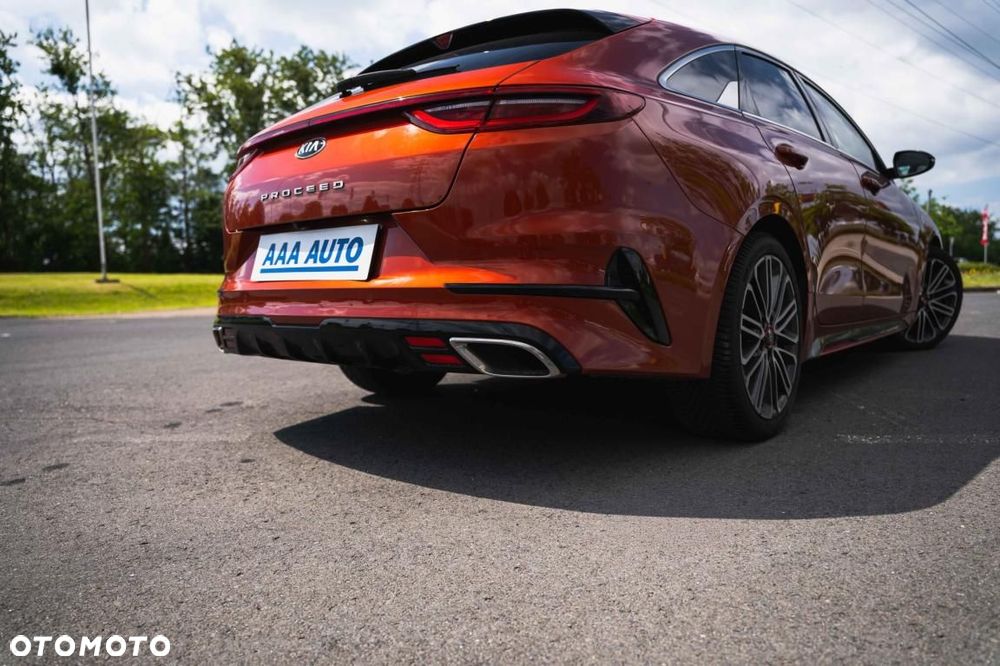 Kia ProCeed - 13