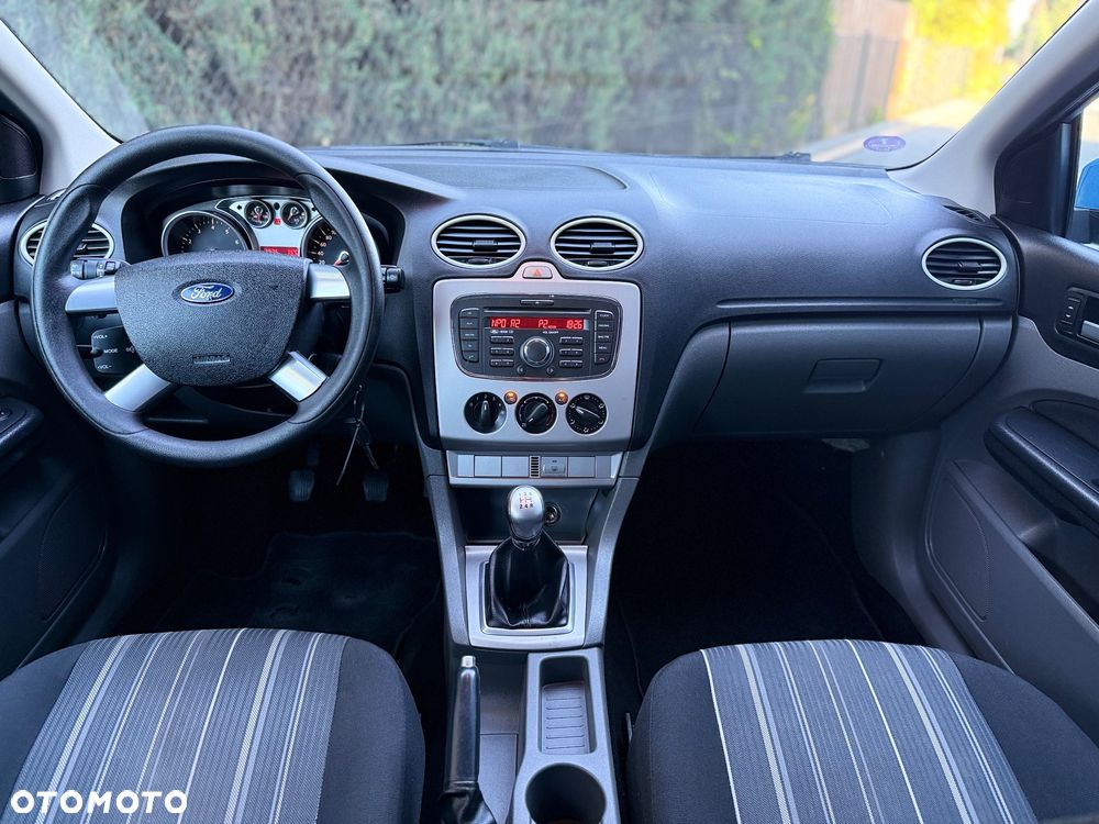 Ford Focus - 30