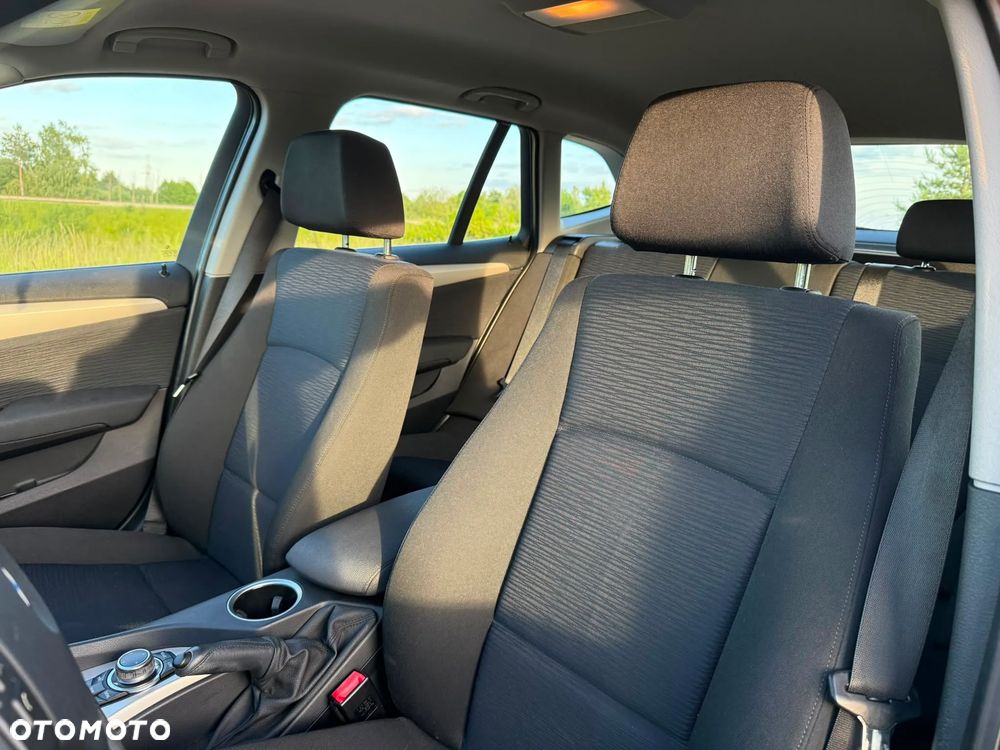 BMW X1 sDrive18d - 14